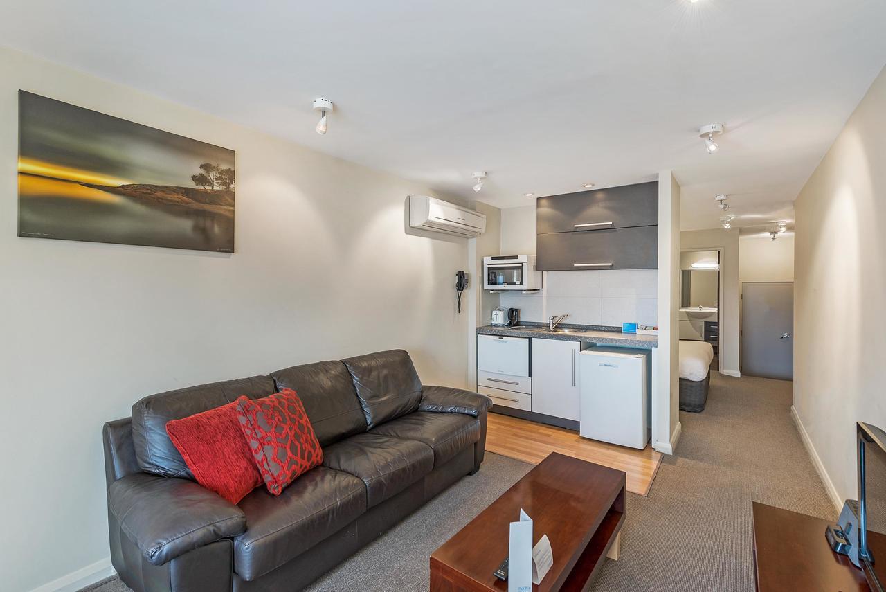 Mantra One Sandy Bay Road Хоубарт Екстериор снимка