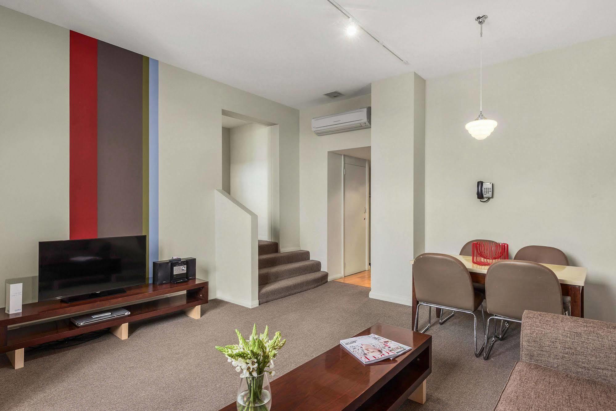 Mantra One Sandy Bay Road Хоубарт Екстериор снимка