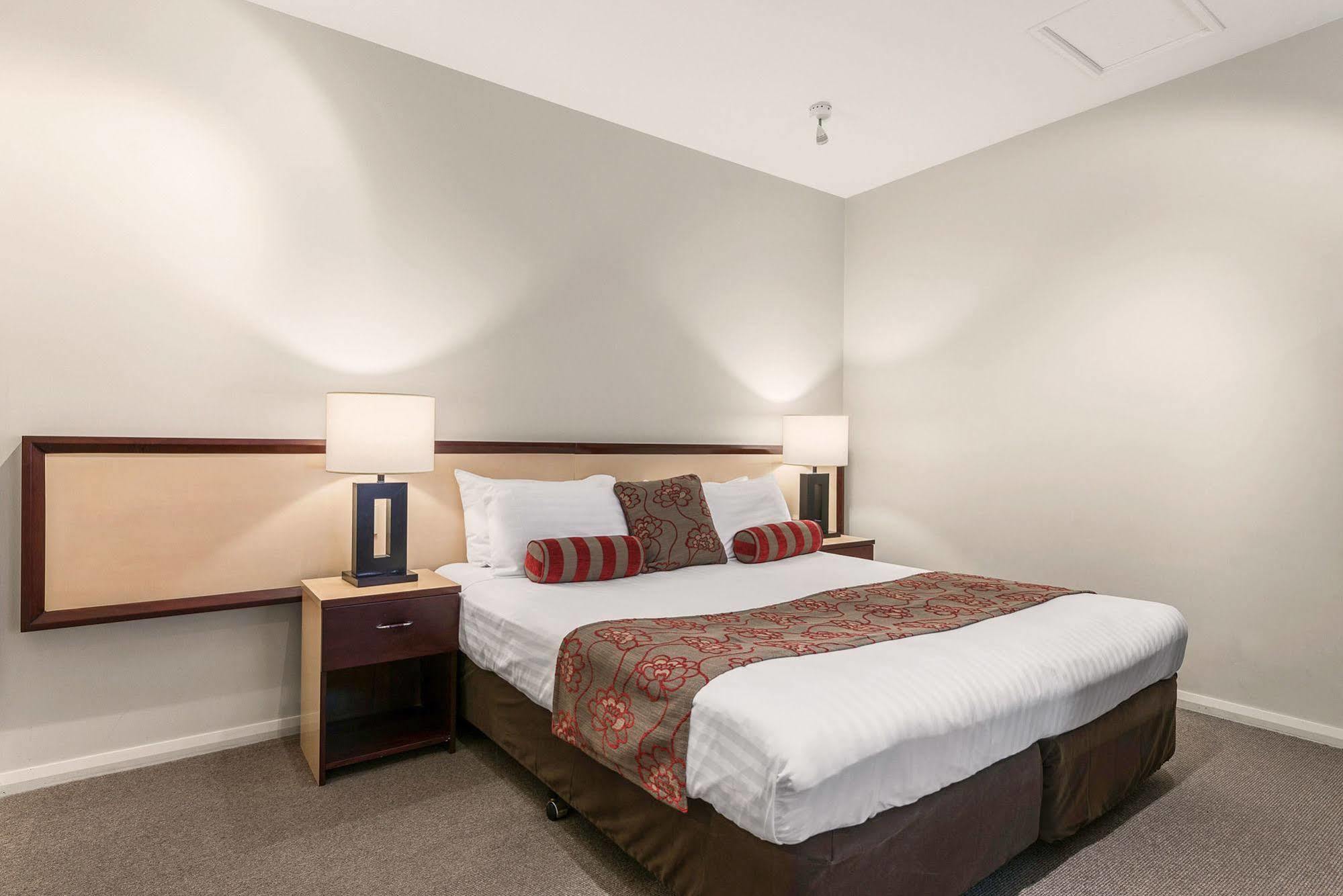 Mantra One Sandy Bay Road Хоубарт Екстериор снимка